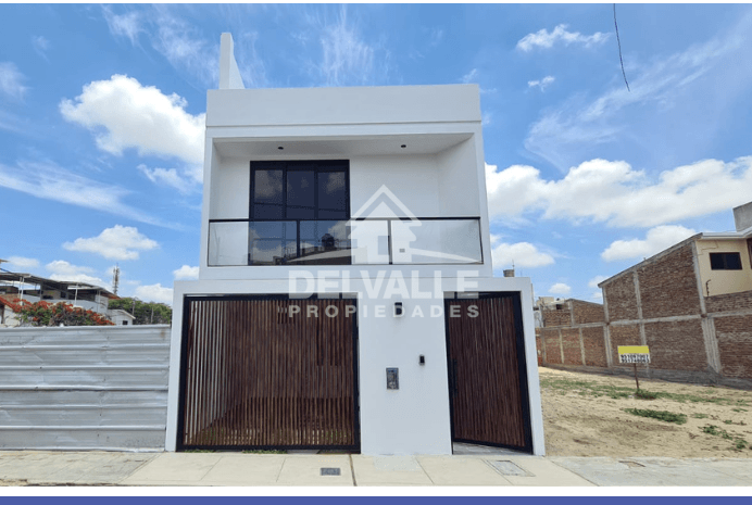 VENTA DE EXCLUSIVA CASA EN URBAIZACION GERANIOS PIURA
